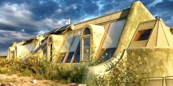 這個老炮兒建筑師讓難民住垃圾堆，卻贏得全世界尊重！